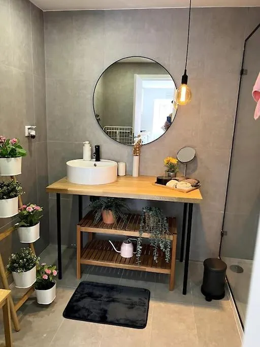 Luxury Artistic Digital Nomad Getaway W/ Terrace Apartment Lisbon 0*,  Portugal