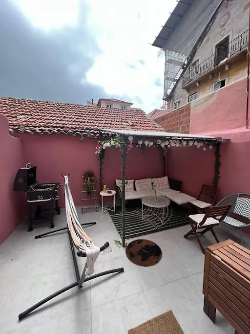 Luxury Artistic Digital Nomad Getaway W/ Terrace Apartment Lisbon